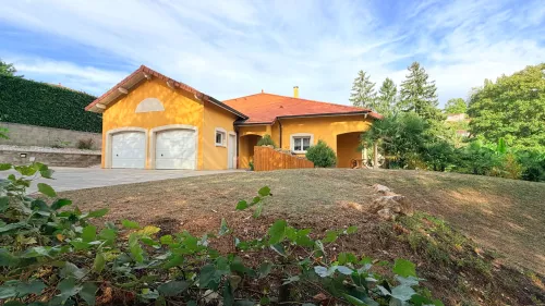 Maison 6 pièces 240 m² · à Ambérieu-en-Bugey · 240 m² · 590 000 €