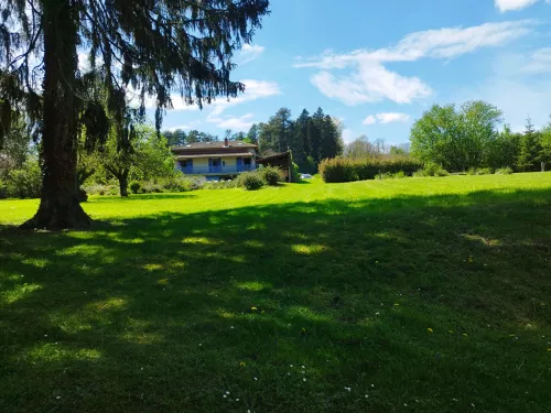 Maison 8 pièces 180 m² · à Villieu Loyes Mollon · 180 m² · 299 000 €
